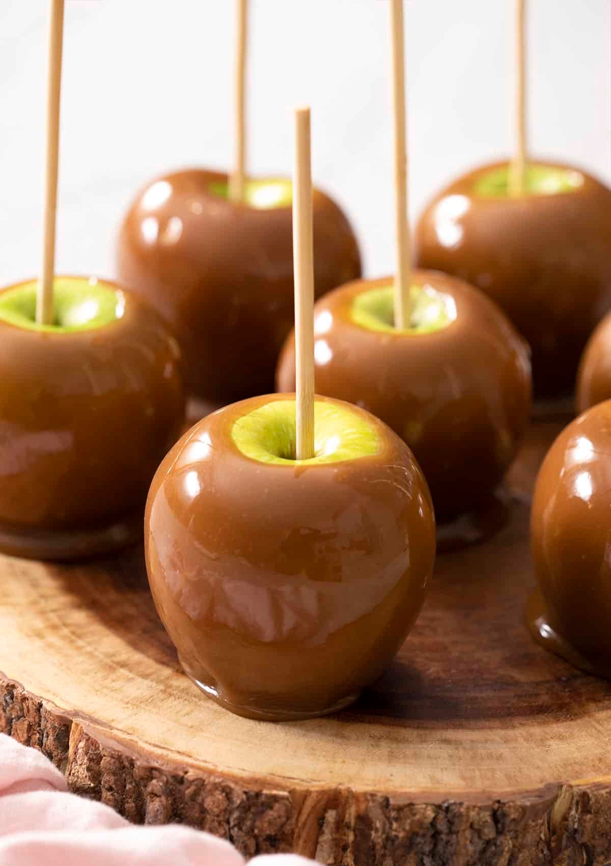 Freeze dried caramel apple taffy